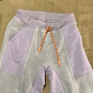 *FREE SHIPPING* Light purple outdoor voices sweat pants